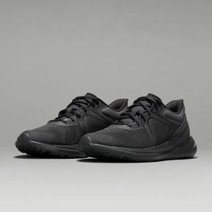 Lululemon Bliss Feel Running shoes - size 8